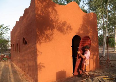 Voyage responsable et solidaire au campement du Niombato, Sénégal: actions solidaires 2016 : "constructions témoins" d'une coupole et d'une voûte en terre-paille.