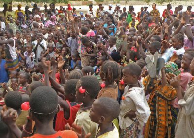 Voyage responsable et solidaire au campement du Niombato au Sénégal: actions solidaires, sensibilisation à l'hygiène au travers de spectacles de clown.