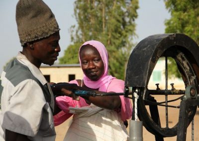 Voyage responsable et solidaire au campement du Niombato, Sénégal: actions solidaires 2013: Construction d'une pompe à corde pour le puits de l'école de Sandicoly.