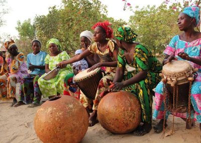 Tourisme responsable et solidaire dans le Siné Saloum au campement du Niombato au Sénégal, un séjour découverte entre mer et brousse.