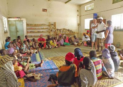Voyage responsable et solidaire au campement du Niombato: sensibilisation à l'hygiène à l'école de Sandicoly au travers d'ateliers clowns.