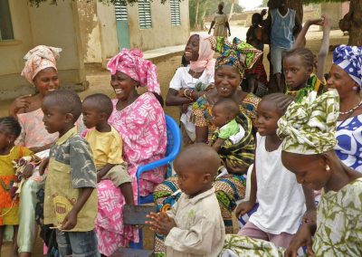 Voyage responsable et solidaire au campement du Niombato, Sénégal: sensibilisation à l'hygiène à l'école de Sandicoly au travers d'ateliers clowns.