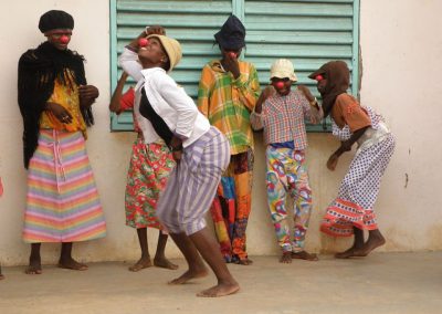 Voyage responsable et solidaire au campement du Niombato, Sénégal: sensibilisation à l'hygiène à l'école de Sandicoly au travers d'ateliers clowns.
