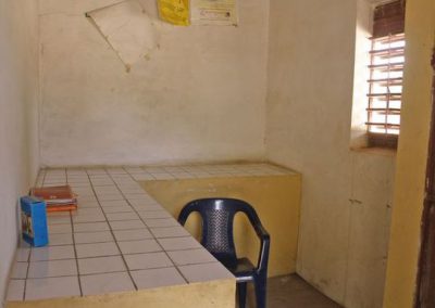 Actions solidaires au campement du Niombato: sensibilisation à l'hygiène au travers de soins.