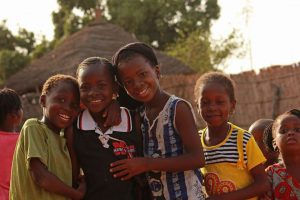 Tourisme responsable et solidaire dans le Siné Saloum au campement du Niombato au Sénégal, un séjour découverte entre mer et brousse.