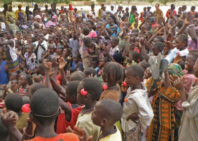 Voyage responsable et solidaire au campement du Niombato au Sénégal: actions solidaires, sensibilisation à l'hygiène au travers de spectacles de clown.