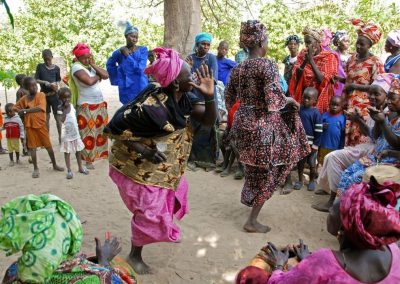 Tourisme responsable et solidaire dans le Siné Saloum au campement du Niombato au Sénégal, un séjour découverte entre mer et brousse.