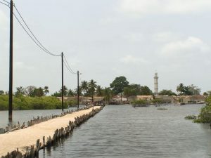 Tourisme responsable et solidaire dans le Delta du Siné Saloum au campement du Niombato au Sénégal, un séjour découverte entre mer et brousse.